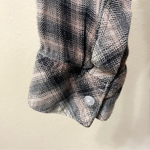 Rails Hunter Button-Front Shirt in Ivory Coal Blush - Picture 6 of 10